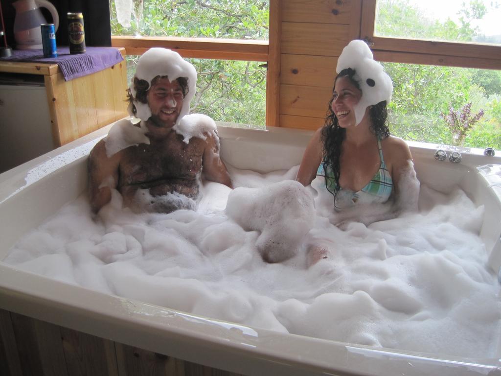Spa In The Woods - B&B In Amirim Phòng bức ảnh